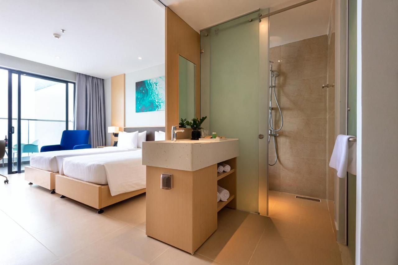The Empyrean Cam Ranh Beach Resort Exterior photo