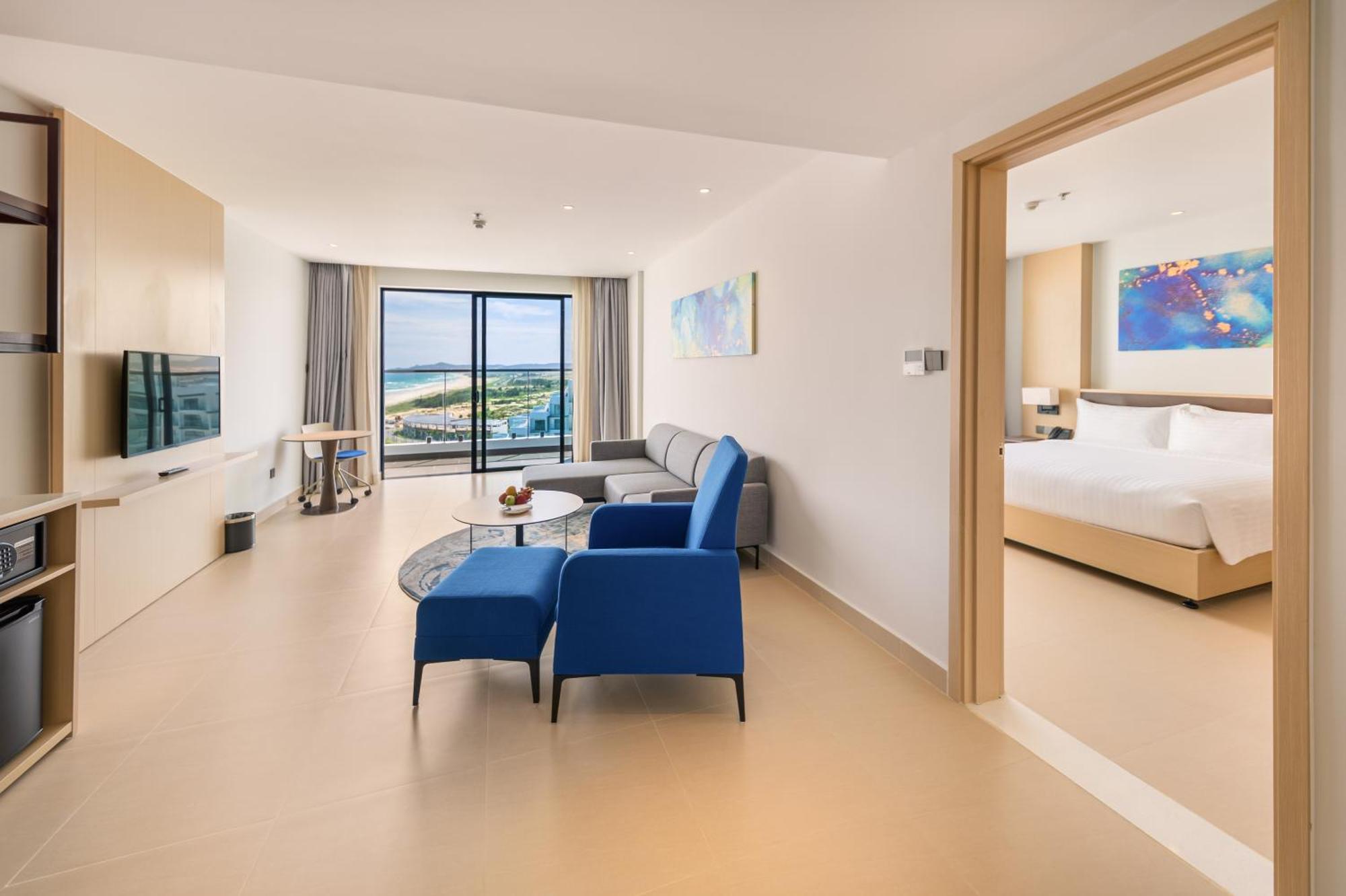 The Empyrean Cam Ranh Beach Resort Exterior photo