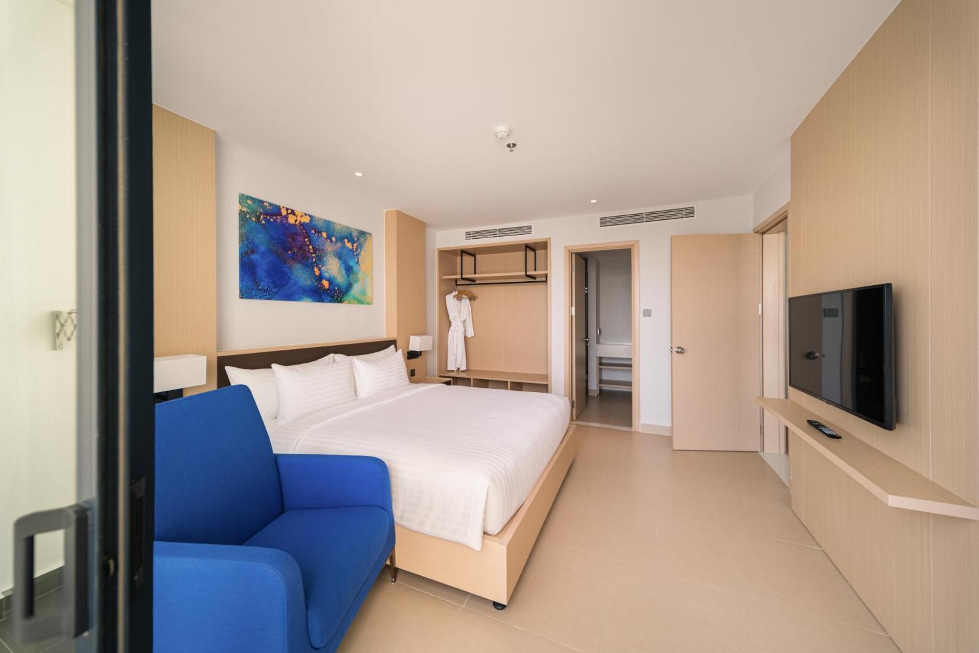 The Empyrean Cam Ranh Beach Resort Exterior photo