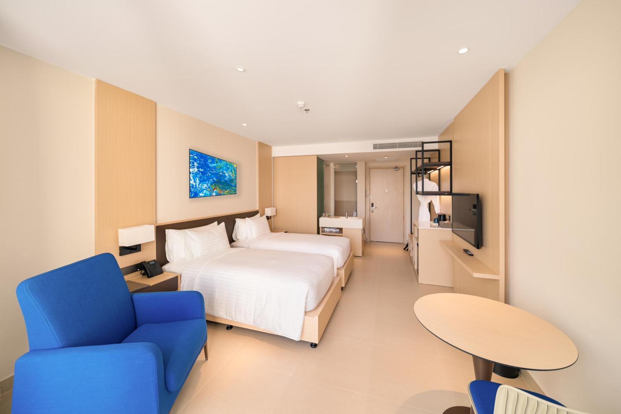 The Empyrean Cam Ranh Beach Resort Exterior photo