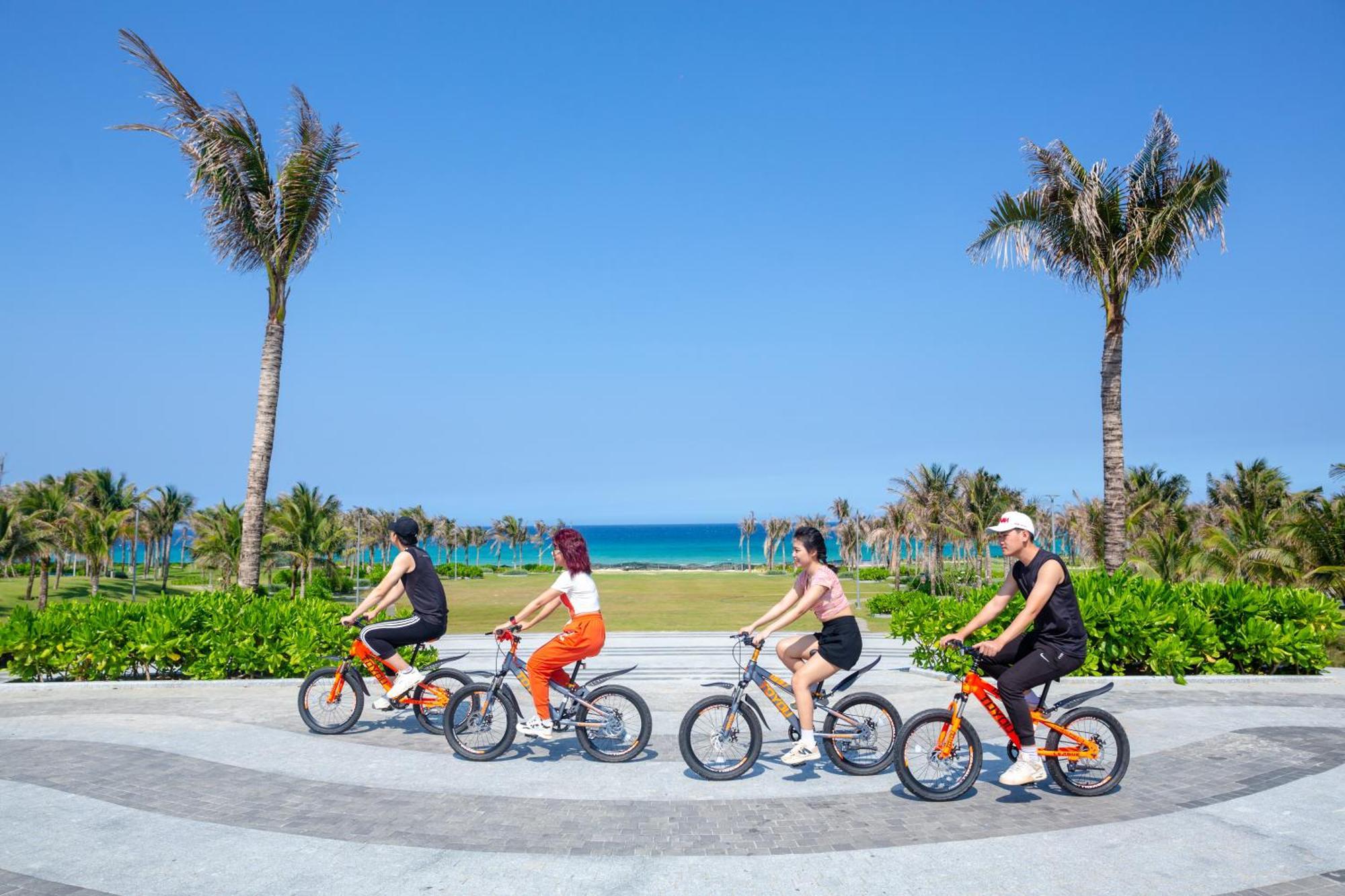 The Empyrean Cam Ranh Beach Resort Exterior photo